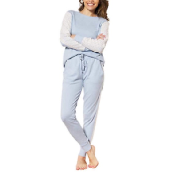 🎁⚡️FLASH SALE⚡️🔥 Flora Nikrooz Ladies' Soft Cozy Lounge Set PJ Set 2 PC - Picture 2 of 4